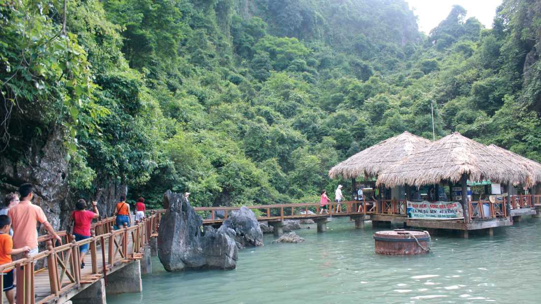 Ha Long Bay |  Alana Johnstone