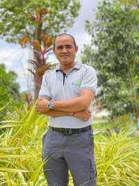 Ho Ny – Cambodian Guide